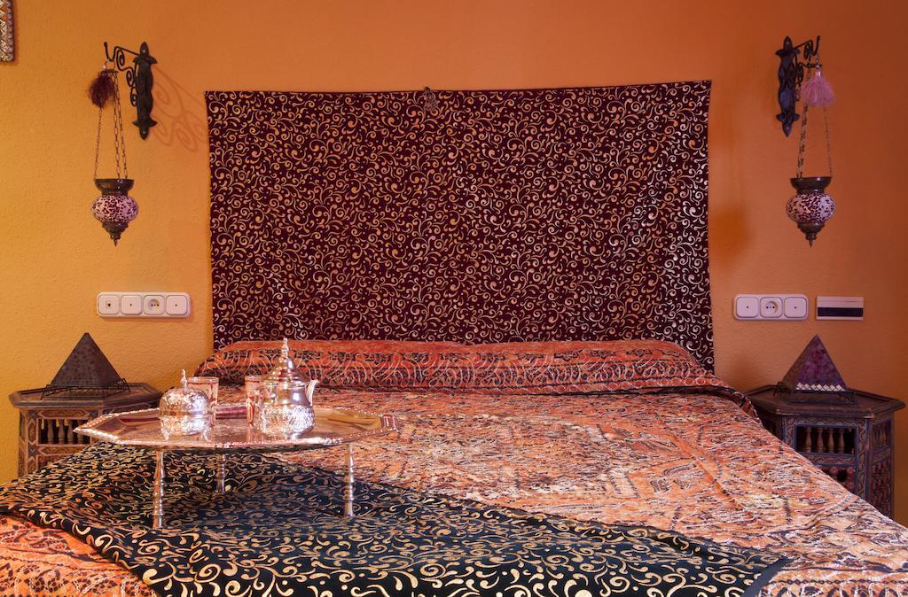 Hotel Tematico Costa Del Sol 托雷莫利诺斯 外观 照片